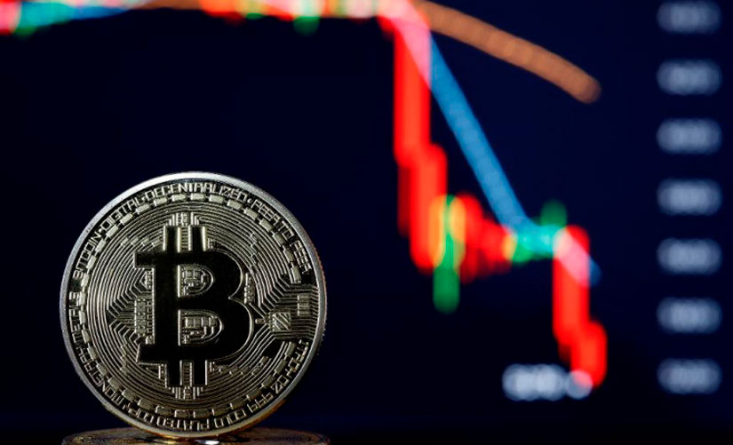 Цена биткоина упала